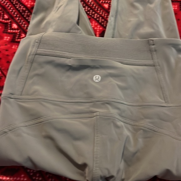 Lululemon Athletica Rogue Renegade High Waisted Leggings. Size 6 - Picture 16 of 16